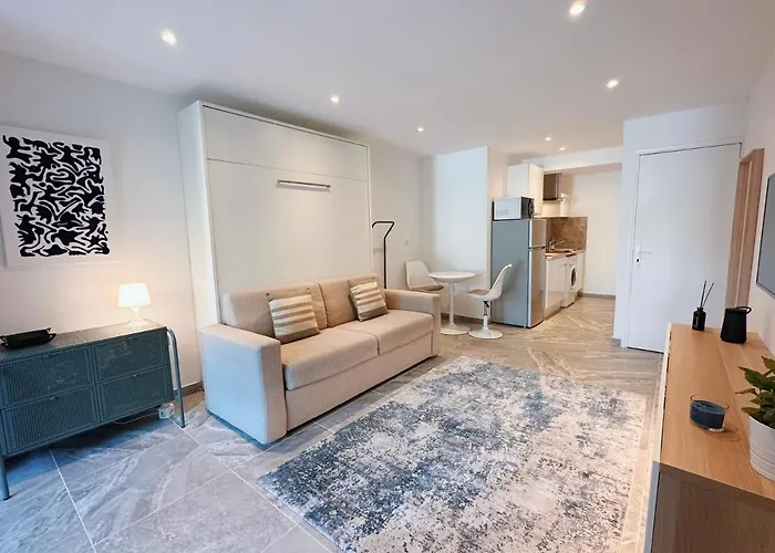 Moderne Dans Le Golfe De Saint-tropez Apartment Gassin